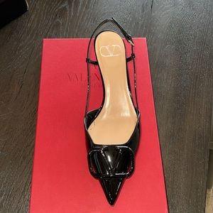 Valentino Ono Nero Kitten Heel